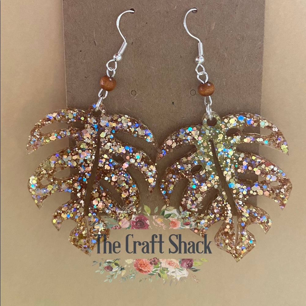 Monstera leaf earrings
